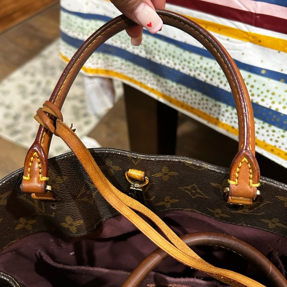 Louis Vuitton Montaige MM - Picture 3 of 8